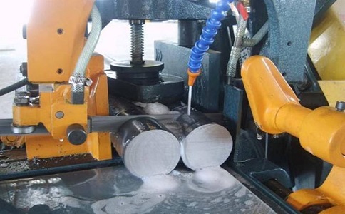 霞山卧式带锯床的送料方式有哪几种？